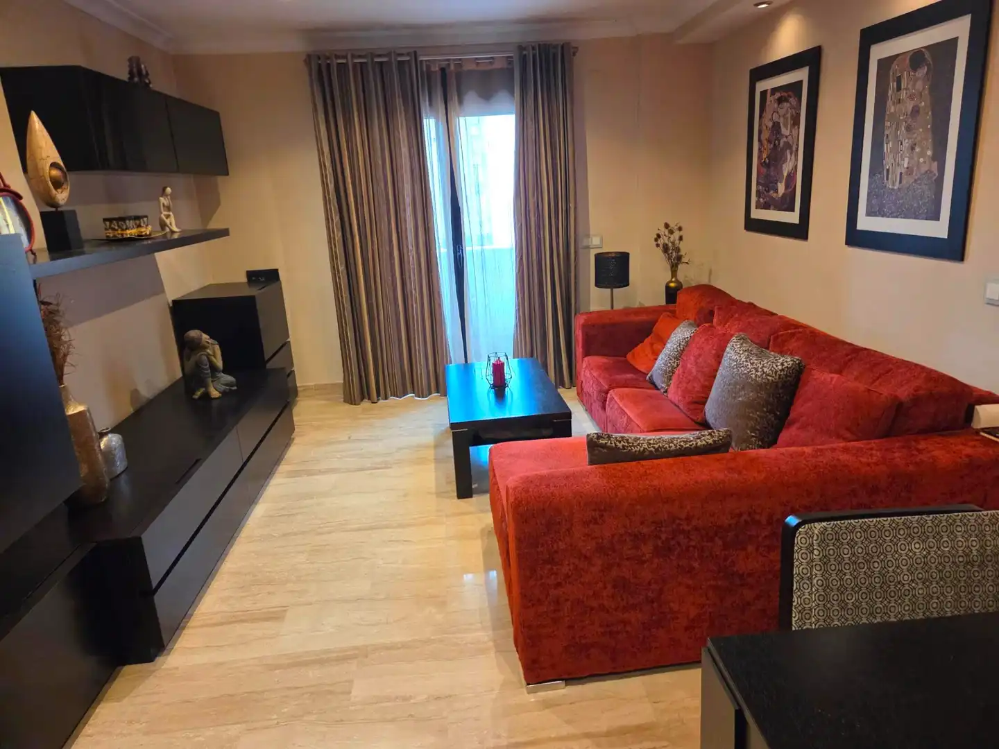 Sala d'estar de Pis en venda en Algeciras amb Aire condicionat i Terrassa