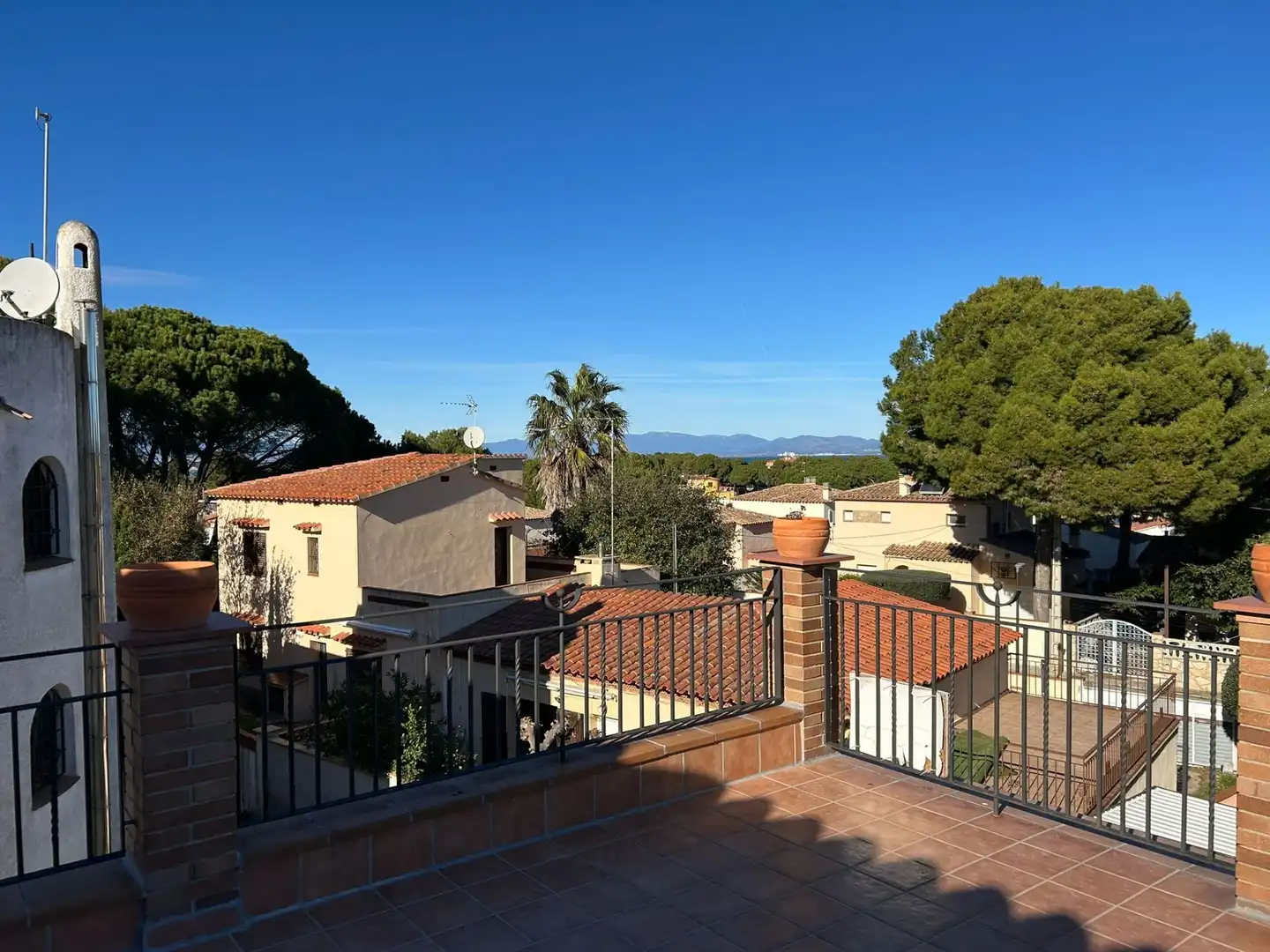 Vista exterior de Casa o chalet en venta en L'Escala con Calefacción, Terraza y Trastero