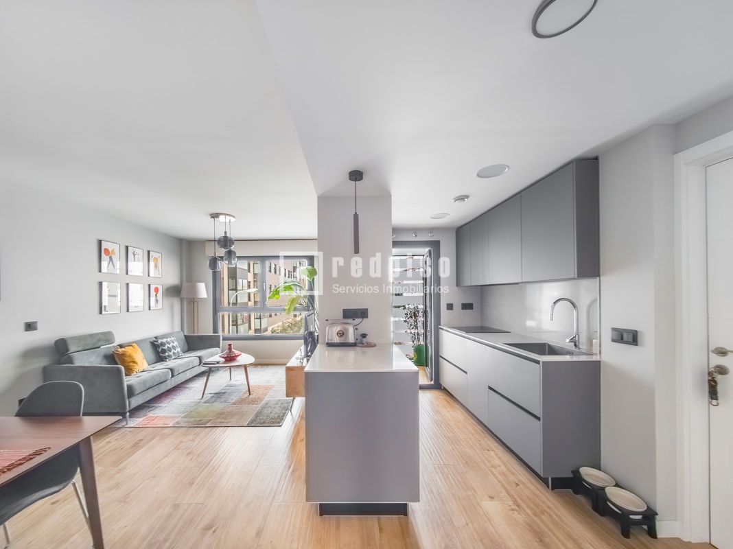 Cuina de Pis en venda en  Madrid Capital amb Calefacció, Jardí privat i Traster