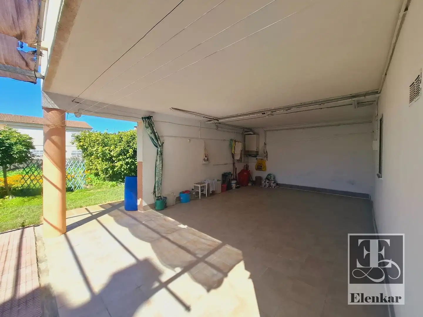 Parking de Casa o chalet en venta en Calafell con Aire acondicionado, Calefacción y Terraza