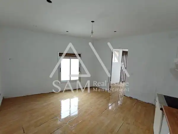 Planta baja en venta en Nou Barris