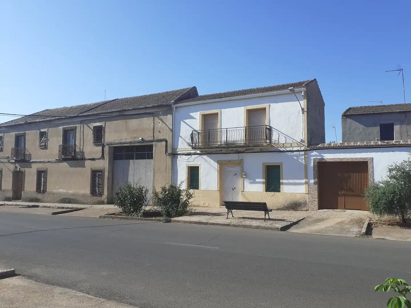 Exterior view of Houses for sale in Alcolea de Calatrava