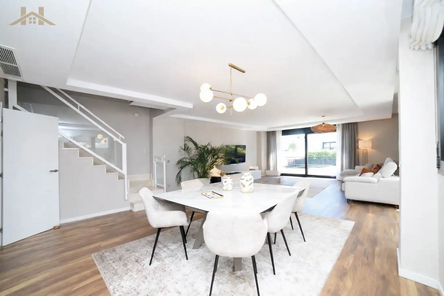 Esszimmer von Haus oder Chalet zum Verkauf in Boadilla del Monte mit Klimaanlage, Heizung und Privatgarten