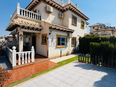 Casa a schiera con balcone in vendita a Orihuela Costa