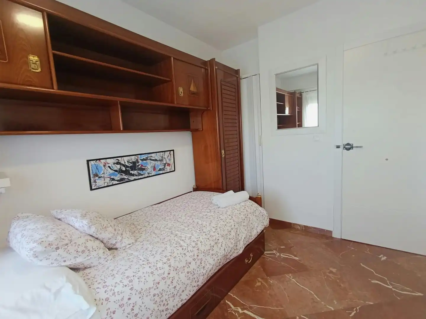 Dormitori de Pis de lloguer en Sevilla amb Aire condicionat