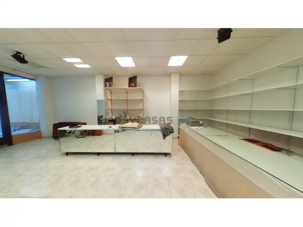Local en venta en Zaragoza con Amueblado