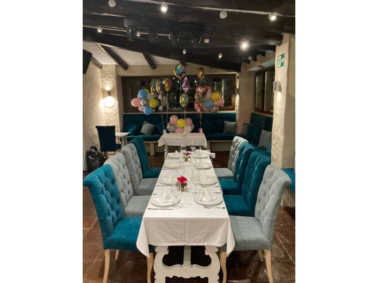 Premises for sale in Estepona  with Air Conditioner