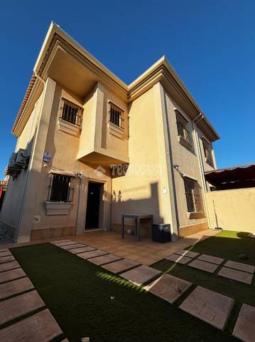 Casa adosada en Venta en Ramal de Espartinas