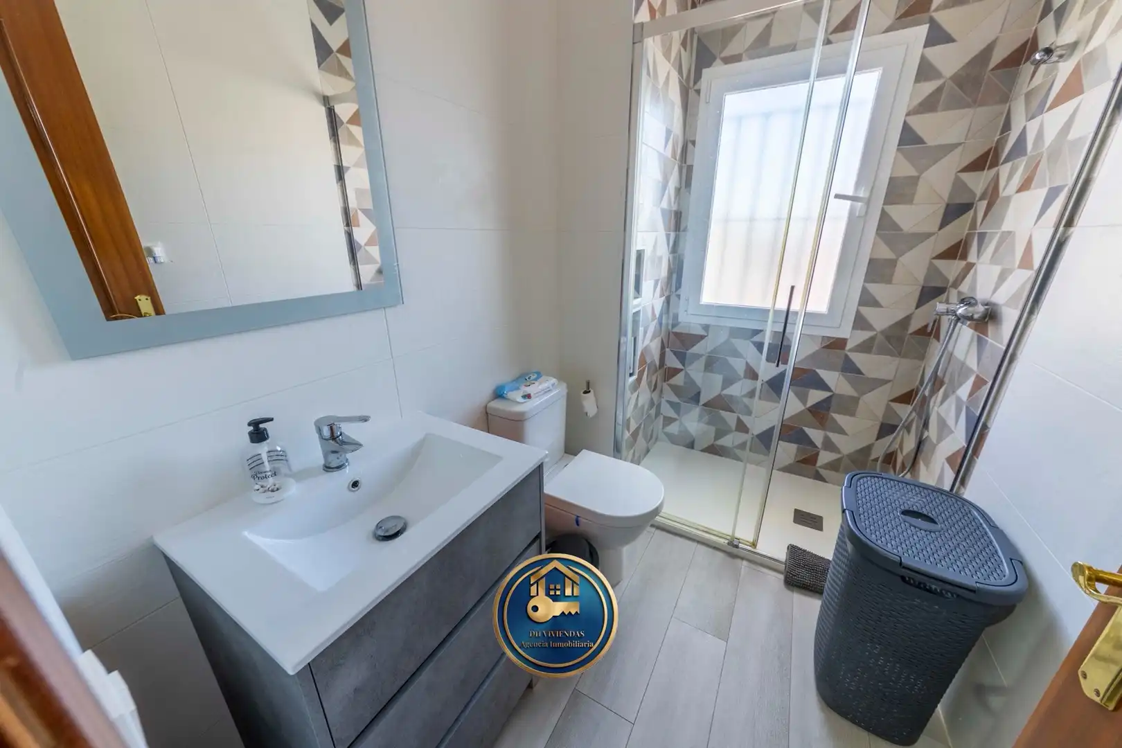 Baño de Ático en venta en Dos Hermanas con Aire acondicionado y Balcón
