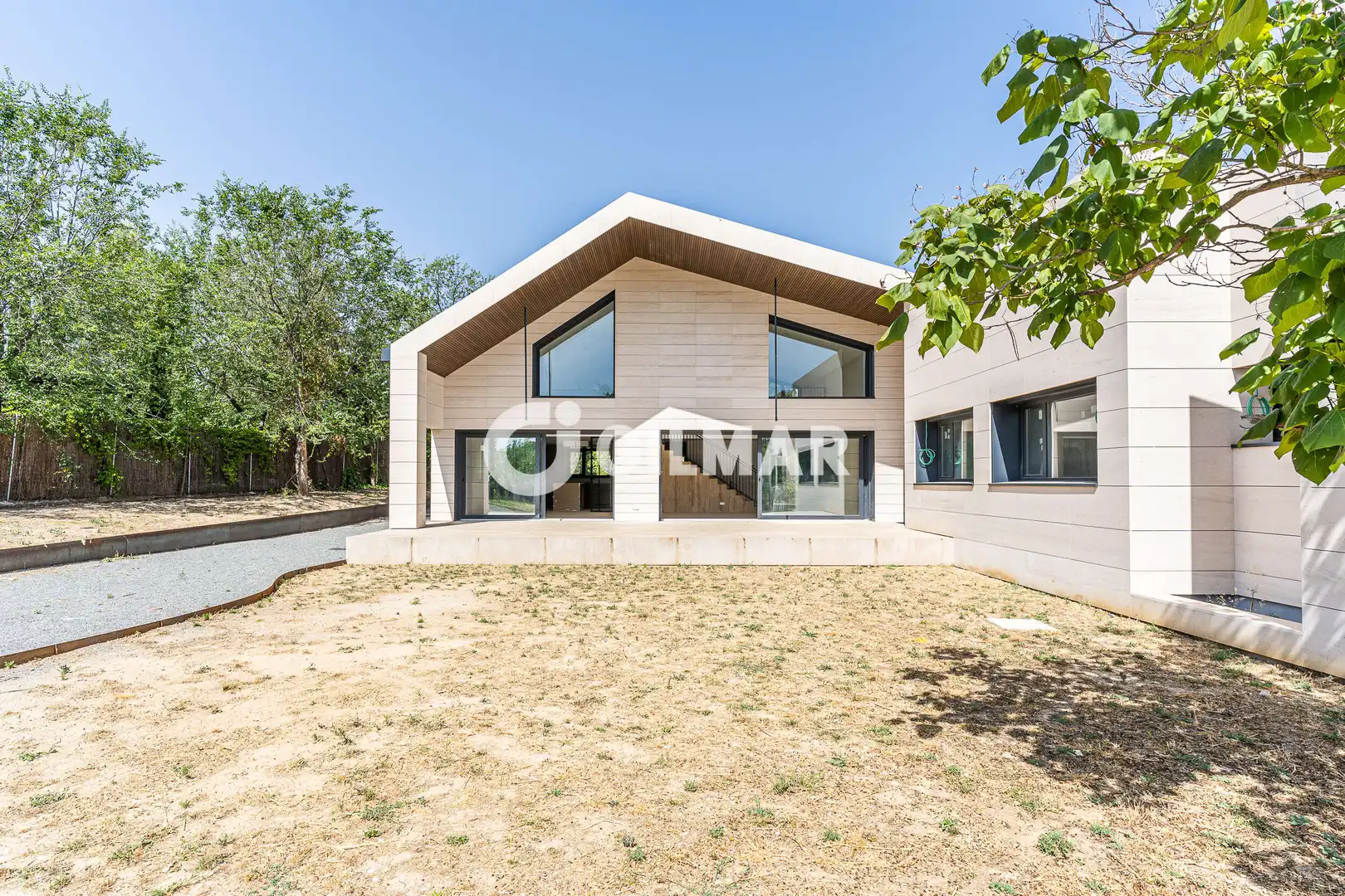 Detached house with pool for sale in Somosaguas, imagen 3