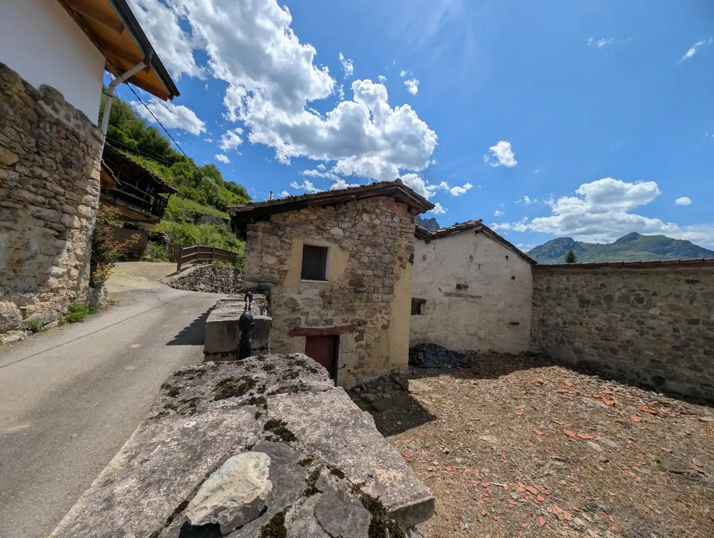 Vista exterior de Casa o chalet en venta en Proaza con Jardín privado