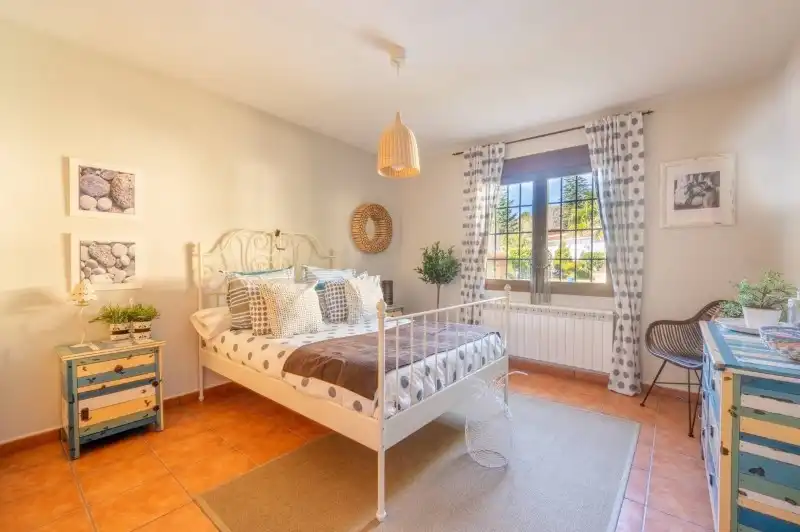 Dormitori de Casa o xalet en venda en Valdemanco amb Calefacció, Terrassa i Traster