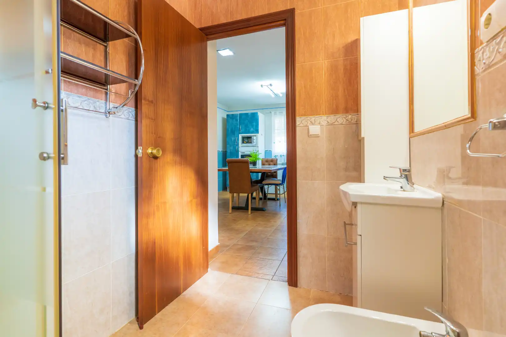 Baño de Finca rústica en venta en Bonares con Aire acondicionado, Jardín privado y Terraza