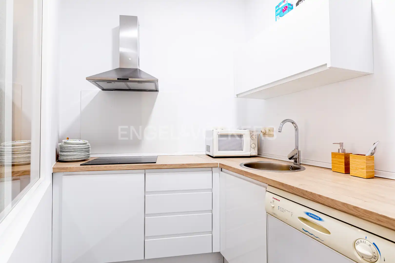 Cocina de Piso de alquiler en Sevilla con Aire acondicionado y Calefacción