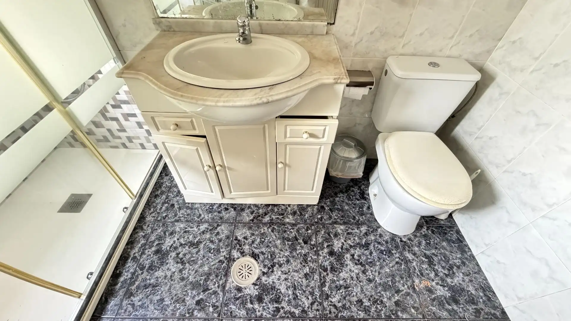 Bany de Casa o xalet en venda en Salceda de Caselas amb Calefacció, Traster i Moblat