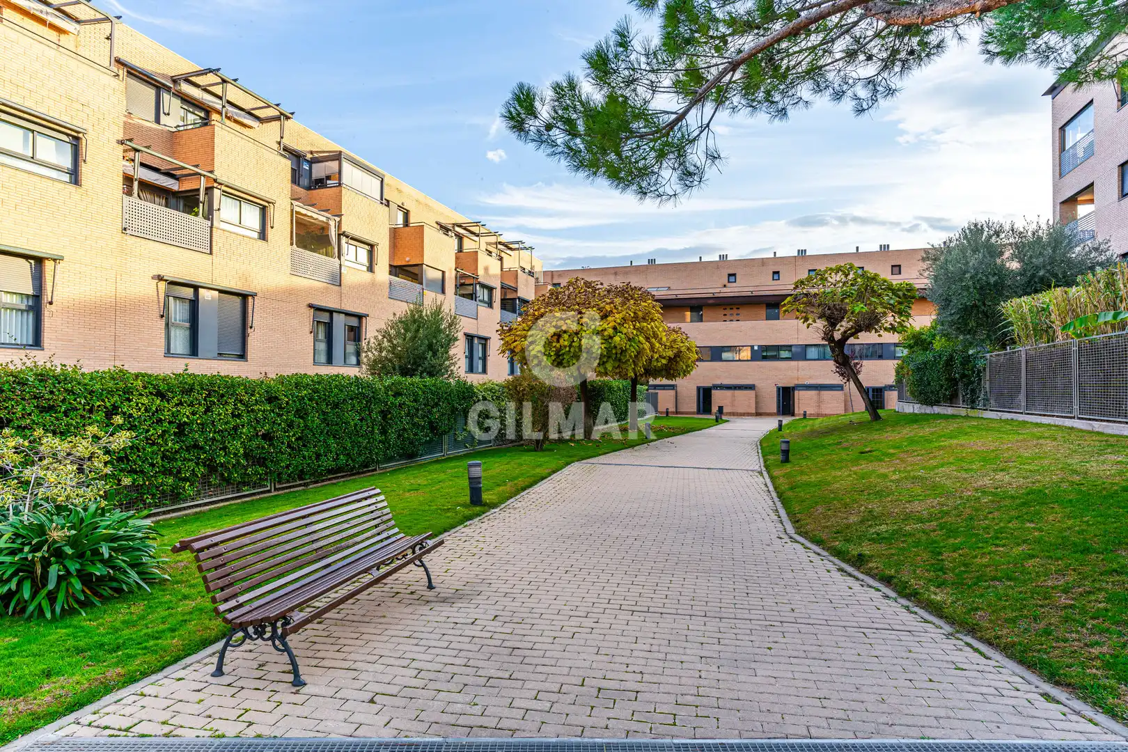 Vista exterior de Planta baixa en venda en Boadilla del Monte amb Calefacció, Jardí privat i Traster