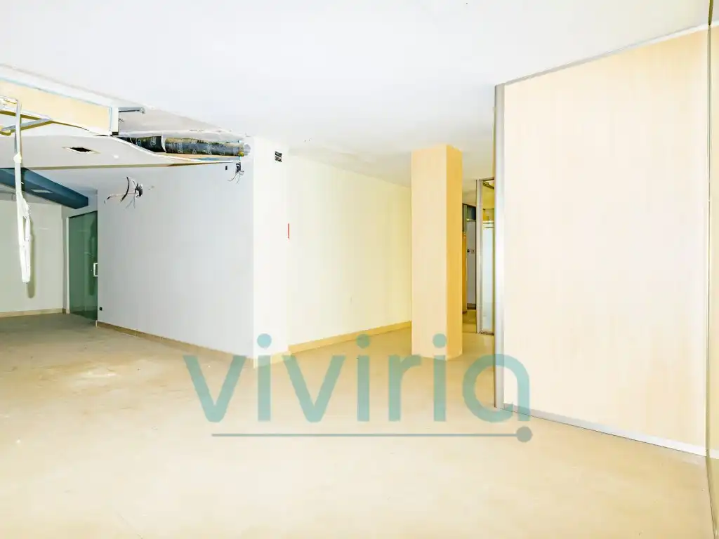 Local comercial de lloguer a Ronda Mijares 81, imagen 2