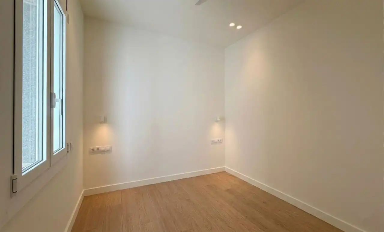 Habitación de Piso en venta en Barcelona con Aire acondicionado y Calefacción
