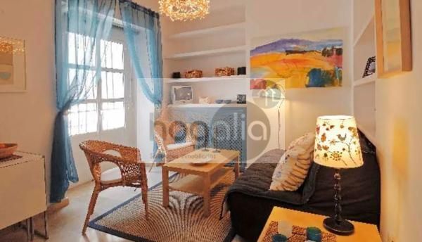 Living room of Flat to rent in  Sevilla Capital  with Air Conditioner, Furnished and Balcony