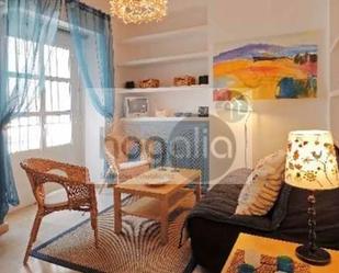 Living room of Flat to rent in  Sevilla Capital  with Air Conditioner, Furnished and Balcony