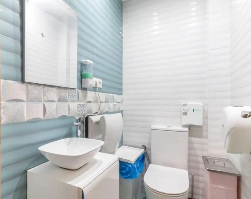 Badezimmer von Geschaftsraum zum Verkauf in Alicante / Alacant mit Terrasse