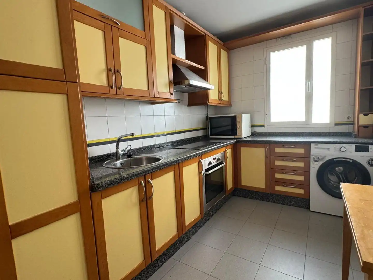Cocina de Piso en venta en Sevilla con Aire acondicionado, Calefacción y Amueblado