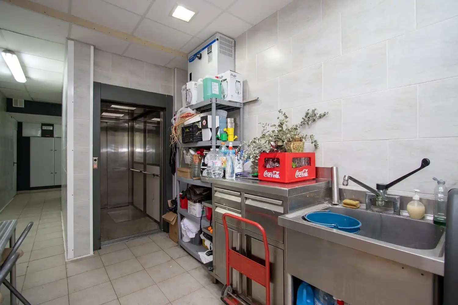 Cocina de Local en venta en Castellón de la Plana / Castelló de la Plana con Aire acondicionado