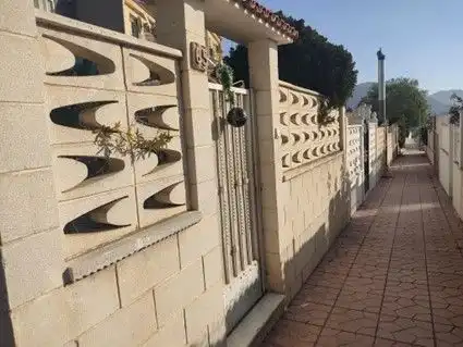 Vista exterior de Casa o chalet en venta en Elda