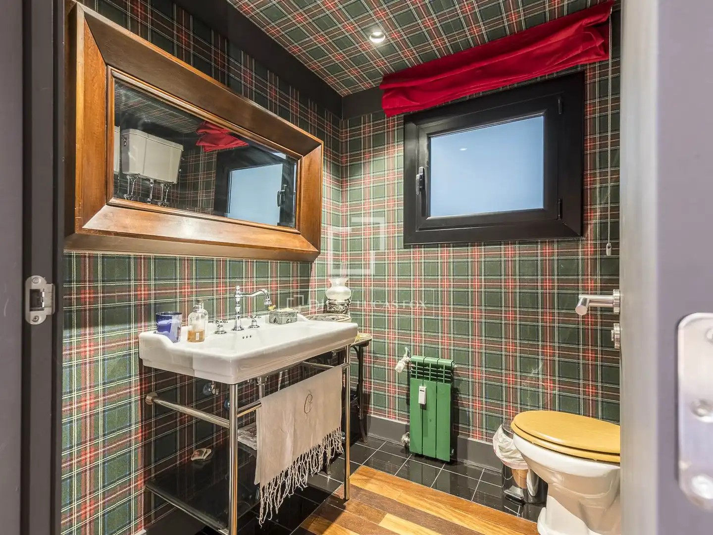 Baño de Piso en venta en Barcelona con Aire acondicionado, Calefacción y Parquet