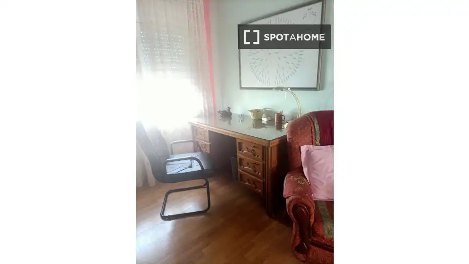 Bedroom of Flat for share in Abrera  with Air Conditioner, Heating and Furnished