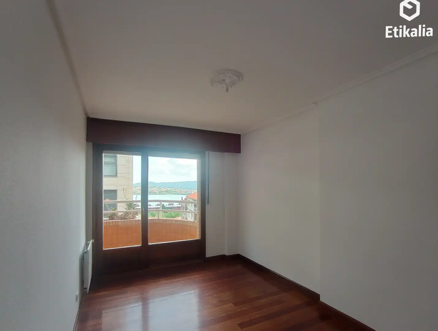 Schlafzimmer von Wohnung zur Miete in Portugalete mit Heizung