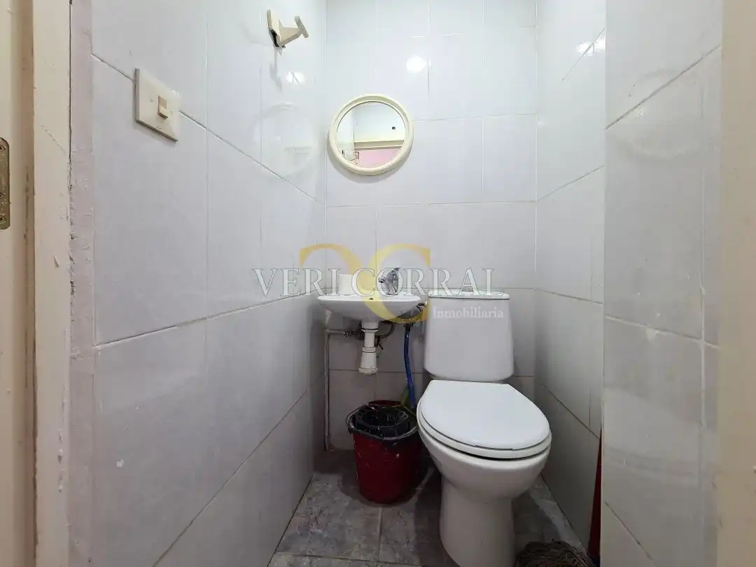 Business premises for sale in Calle Adaro, imagen 19