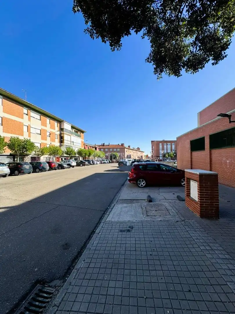 Vista exterior de Garatge en venda en Tudela de Duero