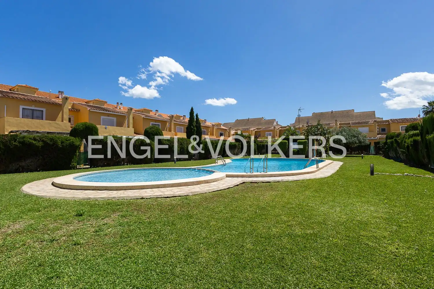 Vista exterior de Casa o chalet en venta en Dénia con Aire acondicionado, Calefacción y Jardín privado