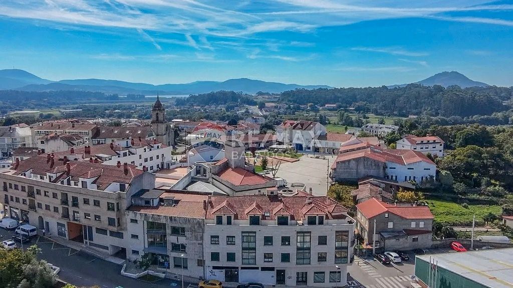 Vista exterior de Ático en venta en O Rosal   con Calefacción, Terraza y Trastero