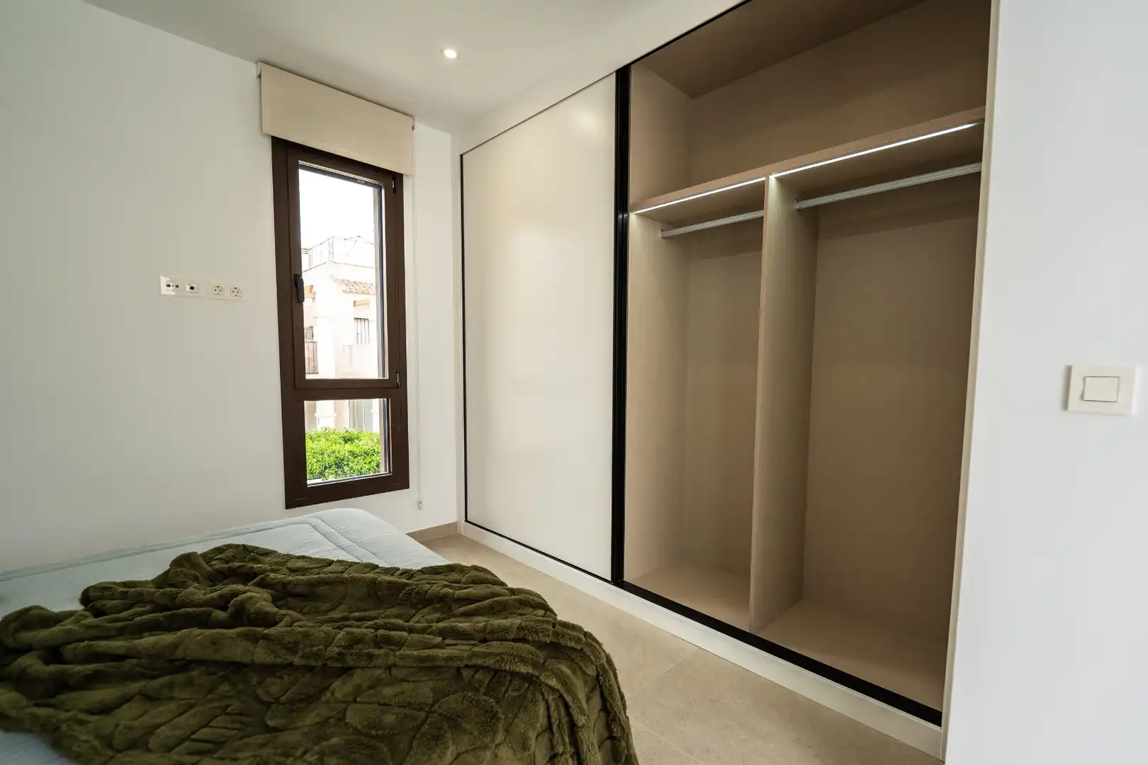 Habitación de Finca rústica en venta en Almoradí con Aire acondicionado, Jardín privado y Terraza
