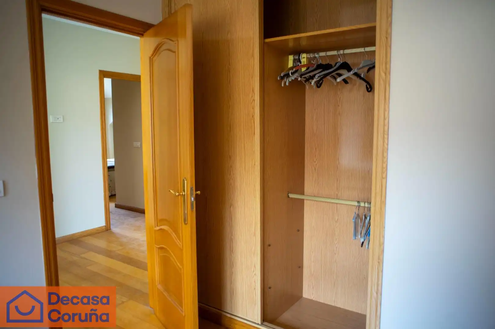 Habitación de Casa o chalet de alquiler en Oleiros con Calefacción, Parquet y Terraza
