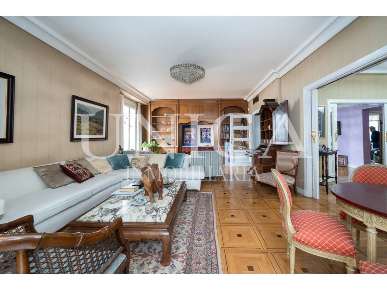 Living room of Flat for sale in  Madrid Capital  with Air Conditioner, Parquet flooring and Terrace
