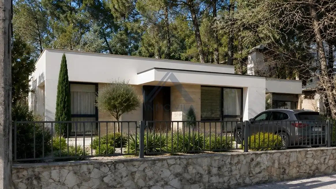 Casa amb piscina en venda a Del Bages
