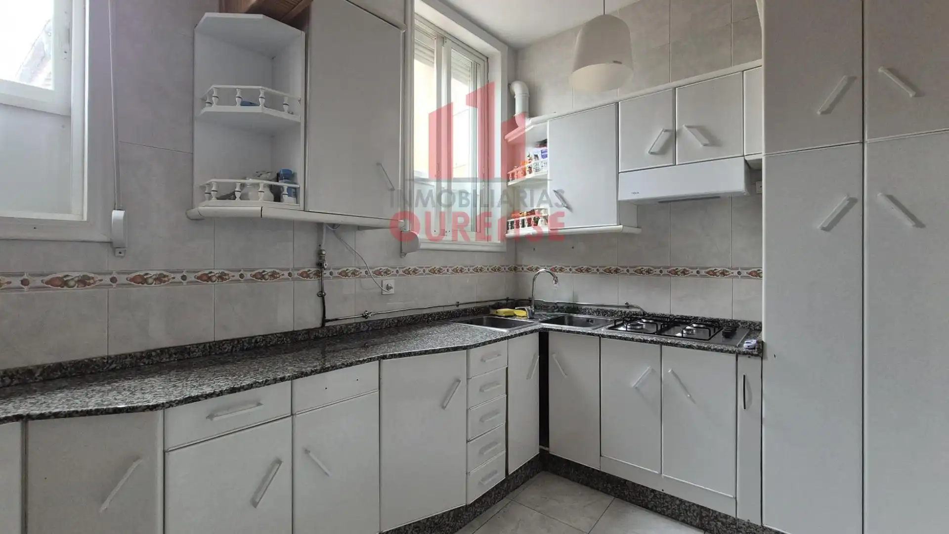 Kitchen of Flat for share in Ourense Capital   with Heating, Furnished and Balcony