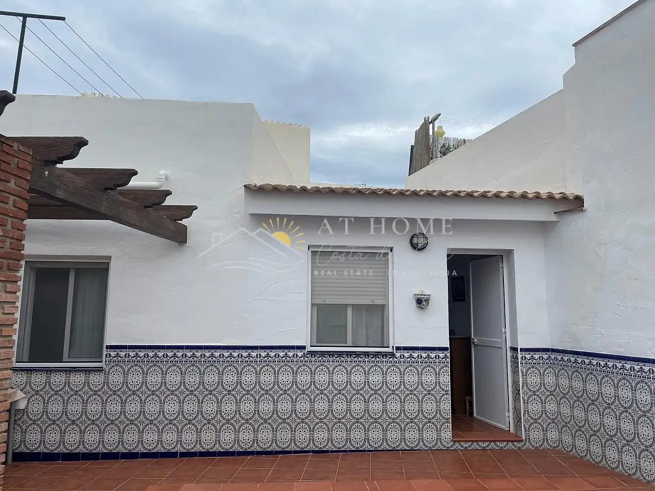 Exterior view of Houses for sale in Nerja  with Terrace and Microwave