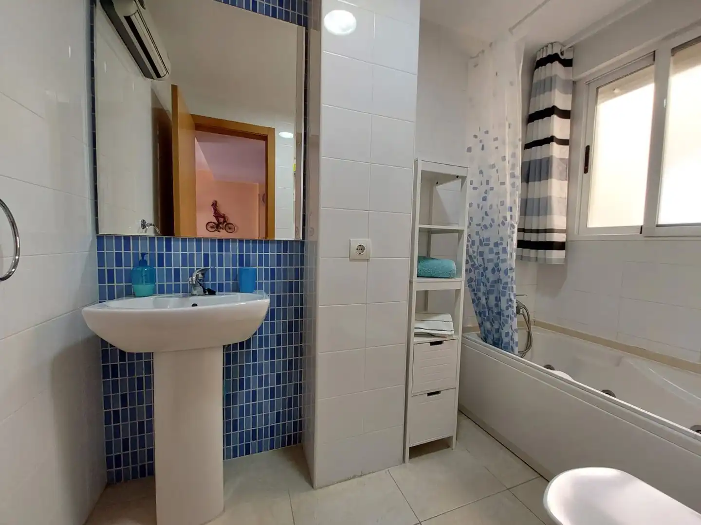 Baño de Apartamento en venta en Oropesa del Mar / Orpesa con Aire acondicionado, Calefacción y Terraza