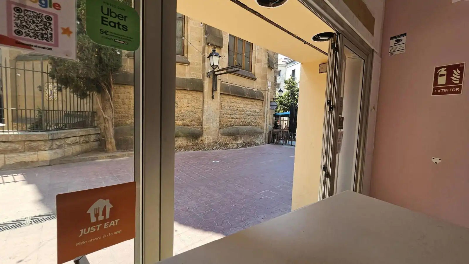 Business premises to rent in Centre - Sant Oleguer, imagen 4
