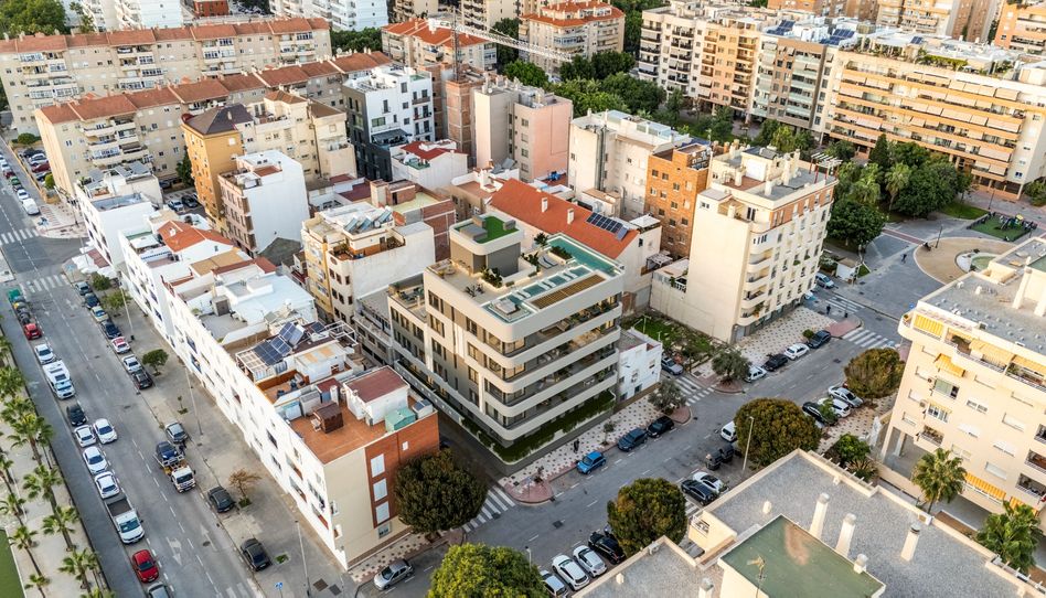 Foto 1 de Pis en venda a Paseo Marítimo Oeste - Pacífico, Málaga