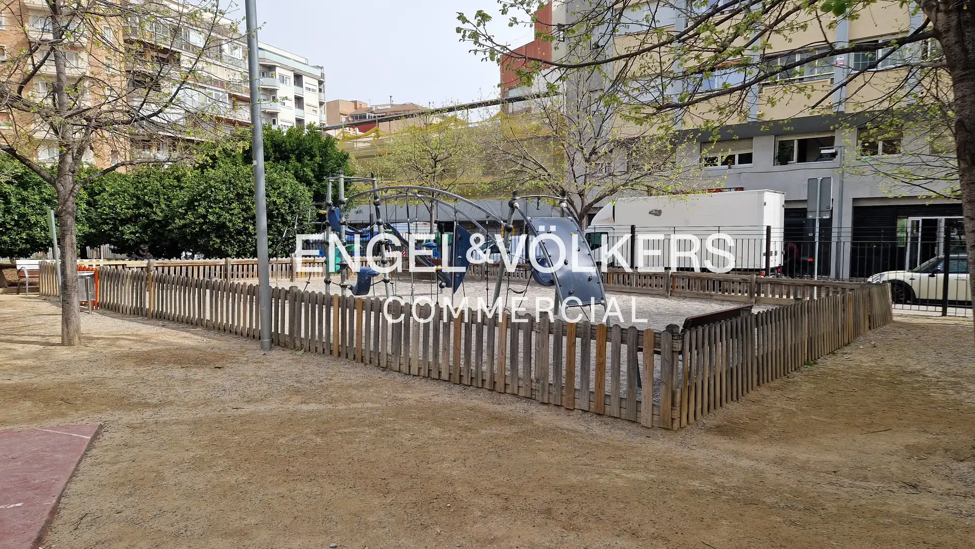 Buildings for sale in Collblanc