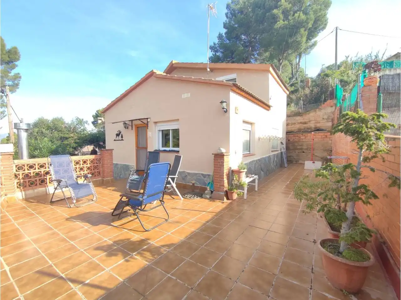 Chalet con jardín en venta en Calle ESTARTIT, imagen 2