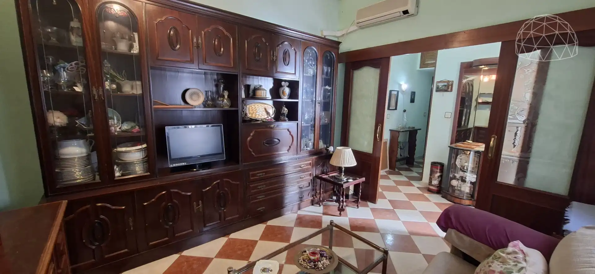 Piso con ascensor en venta en Calle Espinosa de los Monteros