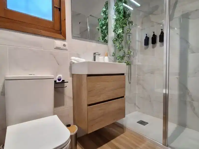 Badezimmer von Wohnung zur Miete in Dénia mit Klimaanlage, Schwimmbad und Möbliert