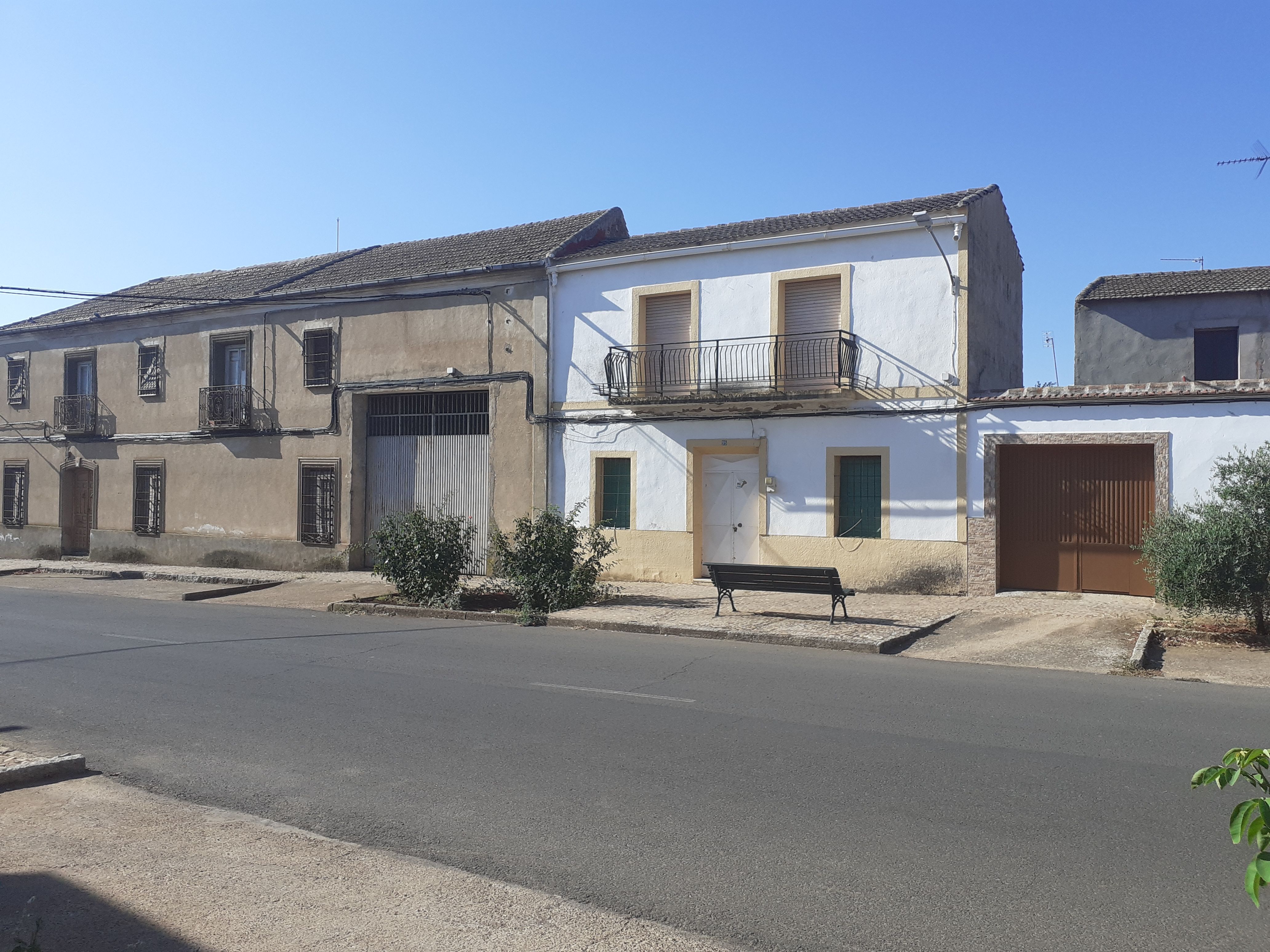 Exterior view of House or chalet for sale in Alcolea de Calatrava