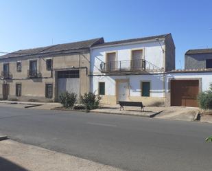 Exterior view of House or chalet for sale in Alcolea de Calatrava